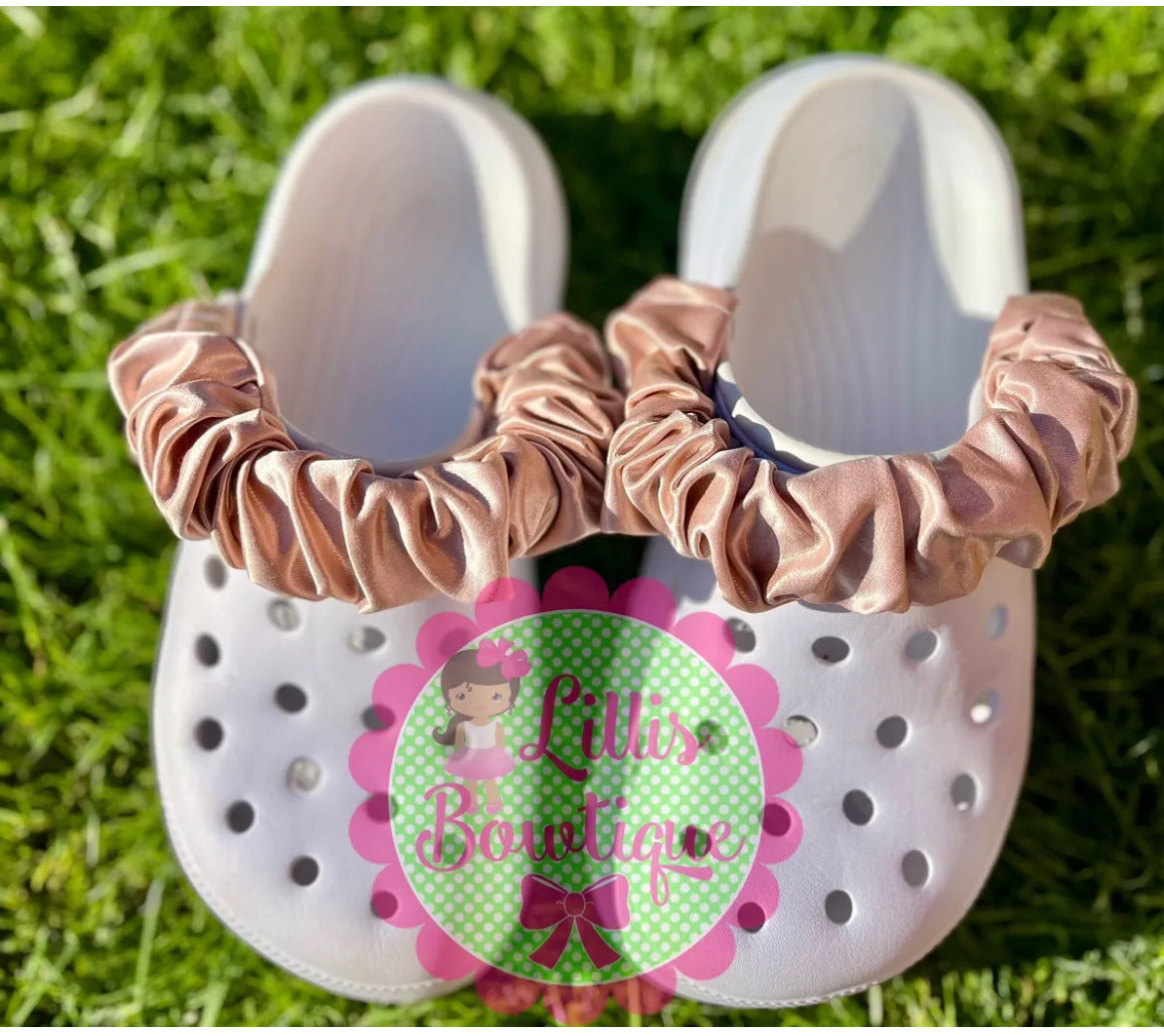 Croc strap scrunchies