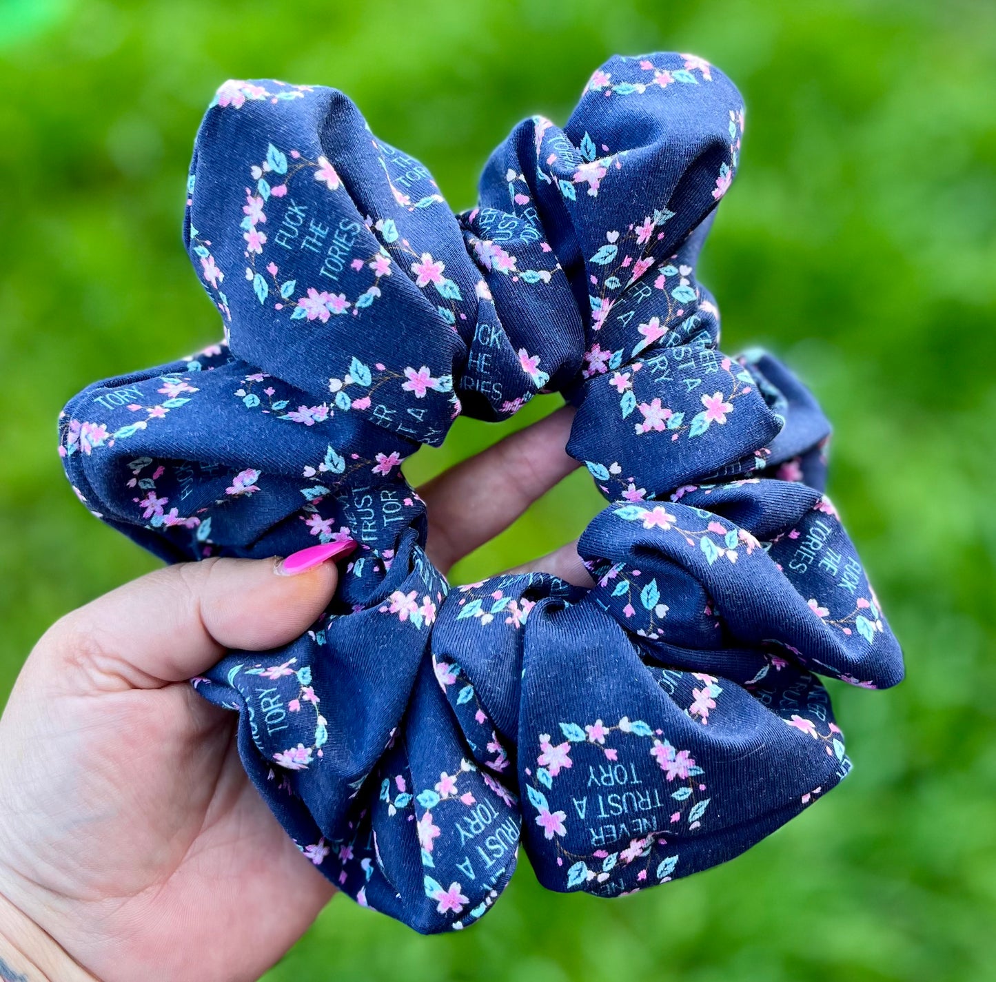 Anti political XXL scrunchies