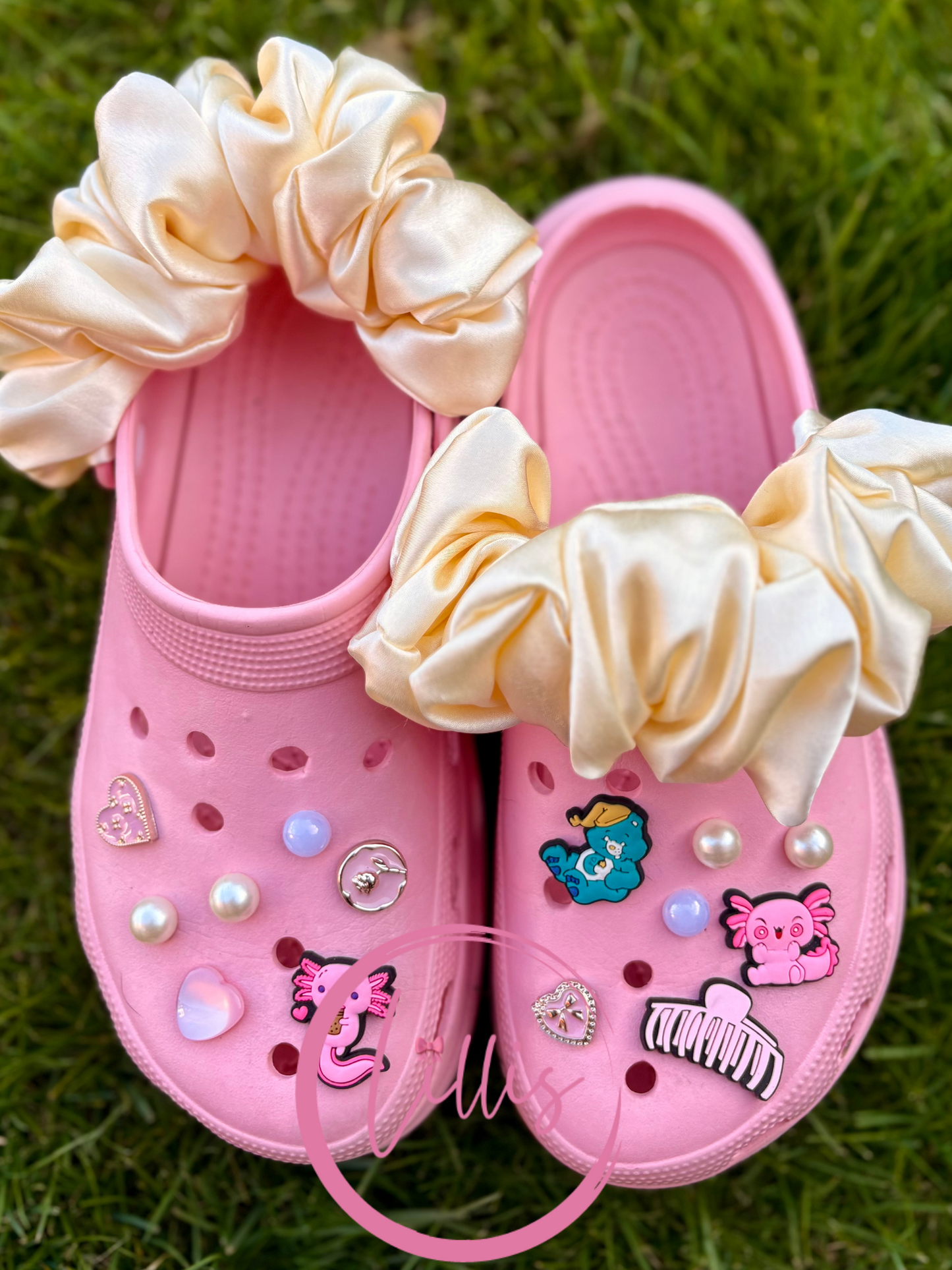 Croc strap scrunchies