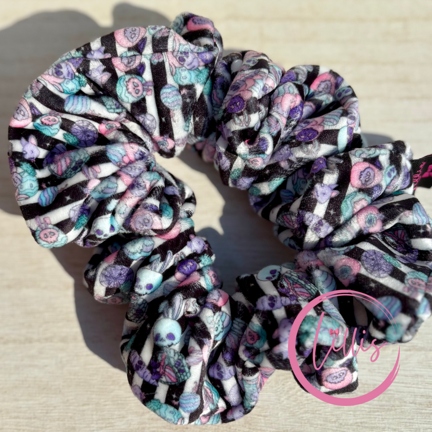 XL velvet squish scrunchie